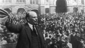 Rusia: por qué el avión estrellado en Kazajistán suma problemas para Putin