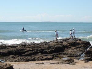 Se busca intensamente al joven argentino que desapareciera de las aguas frente a la playa El Emir en Punta del Este este 1º de enero