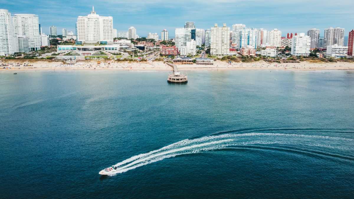 Aumento en la llegada de turistas argentinos y brasileños en la temporada 2024-2025