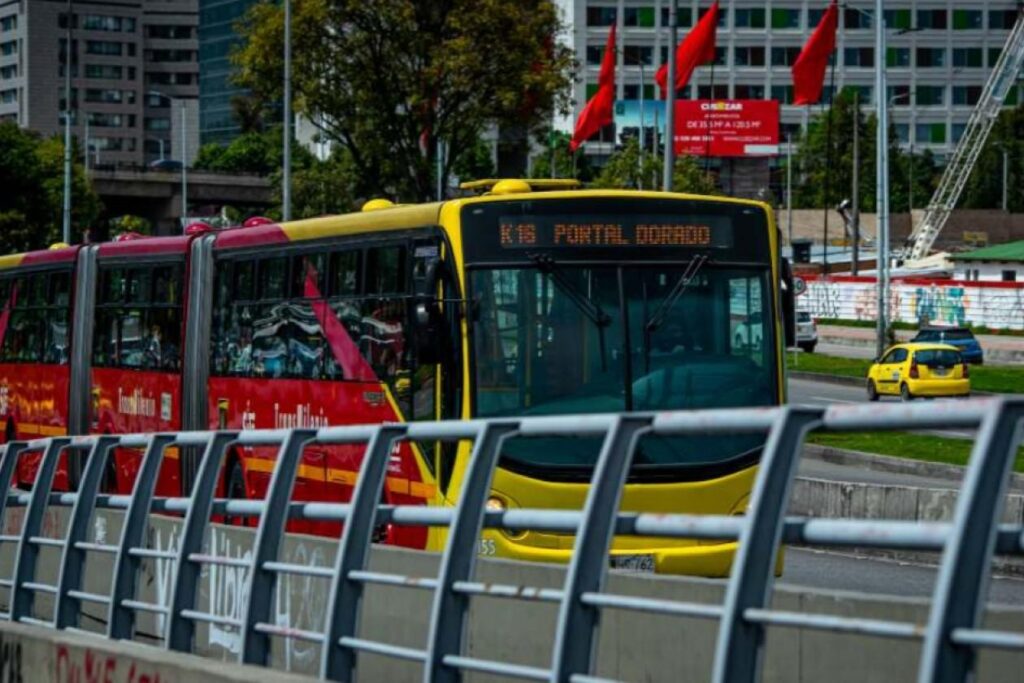 Colombia | En Bogotá @TransMilenio informa: Restablecimiento Servicio Carrera 10