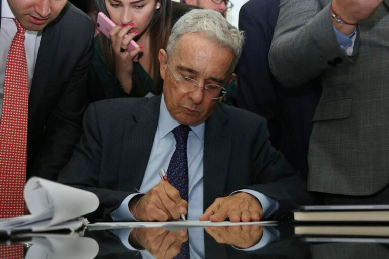 Alvaro-Uribe