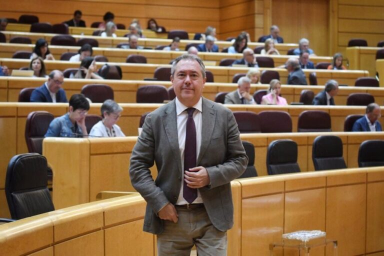 El PSOE exige al Senado que destituya al abogado de Manos Limpias si la senadora del PP que lo contrató no lo hace