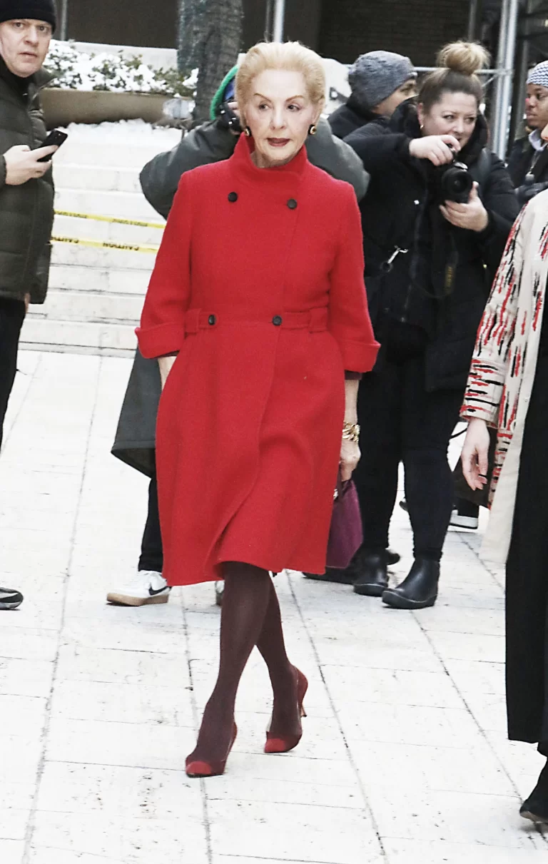 De Nicole Scherzinger a Dove Cameron y Nina García, los famosos que impactaron en el desfile de Carolina Herrera