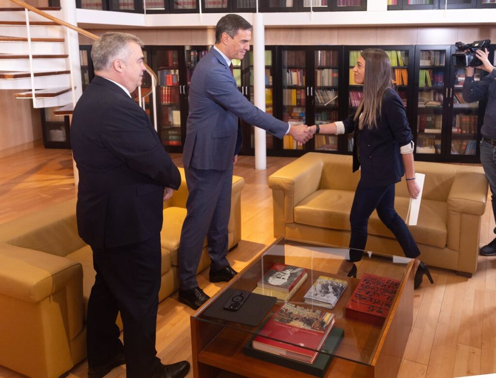 La Mesa del Congreso Ignora la Iniciativa de Junts sobre la Cuestión de Confianza: Posible Votación a Finales de Mes La Mesa del Congreso Ignora la Iniciativa de Junts sobre la Cuestión de Confianza: Posible Votación a Finales de Mes