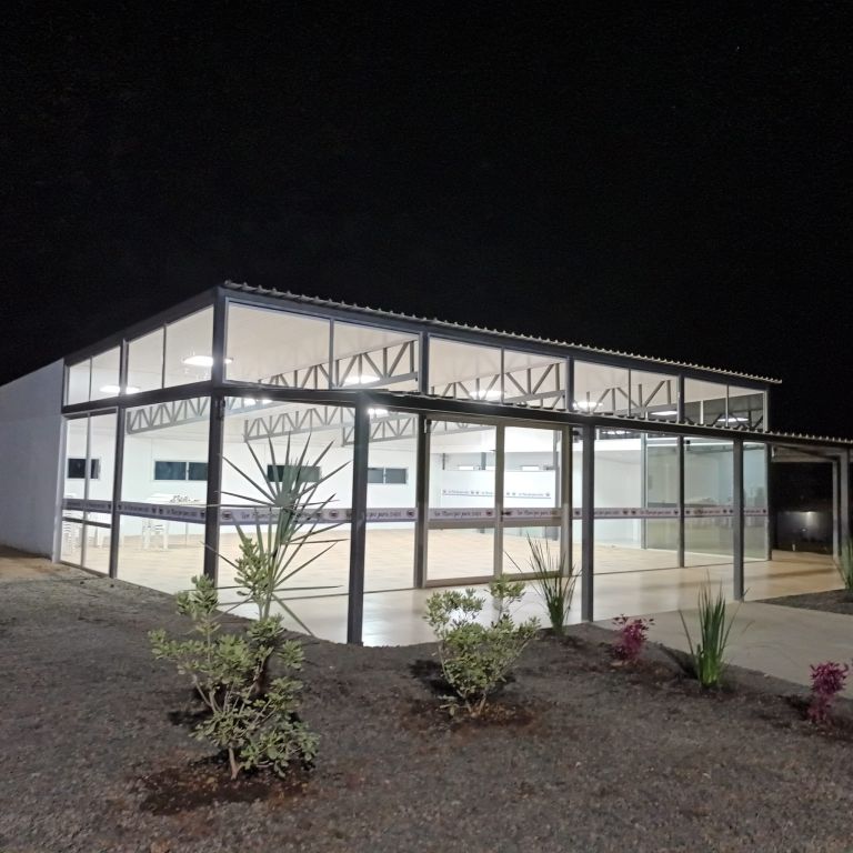 Salón Deportivo en San Antonio /Alcaldes inauguraron complejo para deporte y recreación