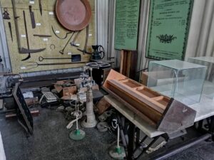 Estado del edificio, mobiliario y colección /Museo del Hombre y la Tecnología el panorama es desolador y decadente