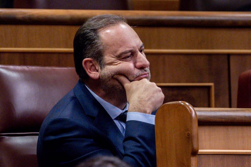 Pedraz se niega a enviar parte de la trama de hidrocarburos al TS al no encontrar indicios que relacionen a Ábalos Pedraz se niega a enviar parte de la trama de hidrocarburos al TS al no encontrar indicios que relacionen a Ábalos