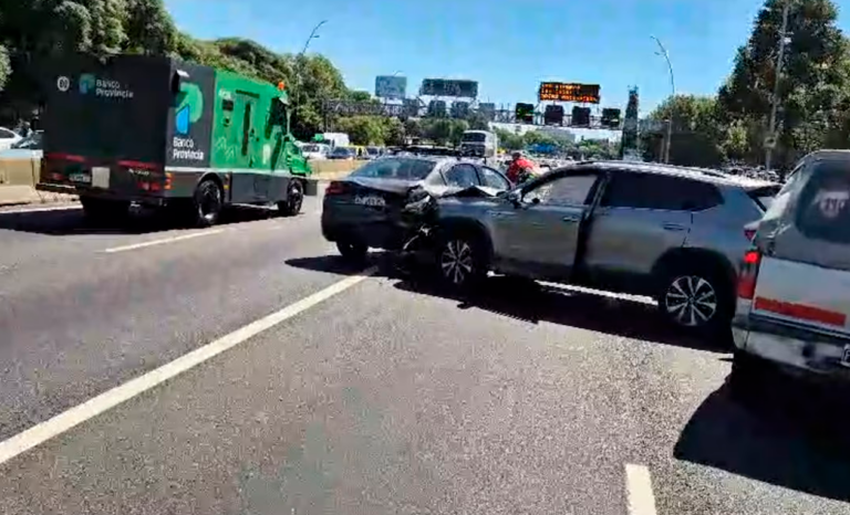 Choque múltiple en la General Paz dejó dos heridos y generó demoras