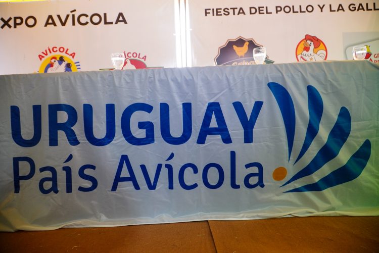 Se presentó el sello “Uruguay País Avícola” por las gremiales APAS y CUPRA