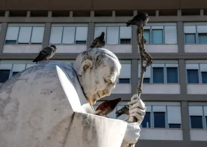 Papa Francisco: “Continúo con confianza mi internación en el policlínico Gemelli”