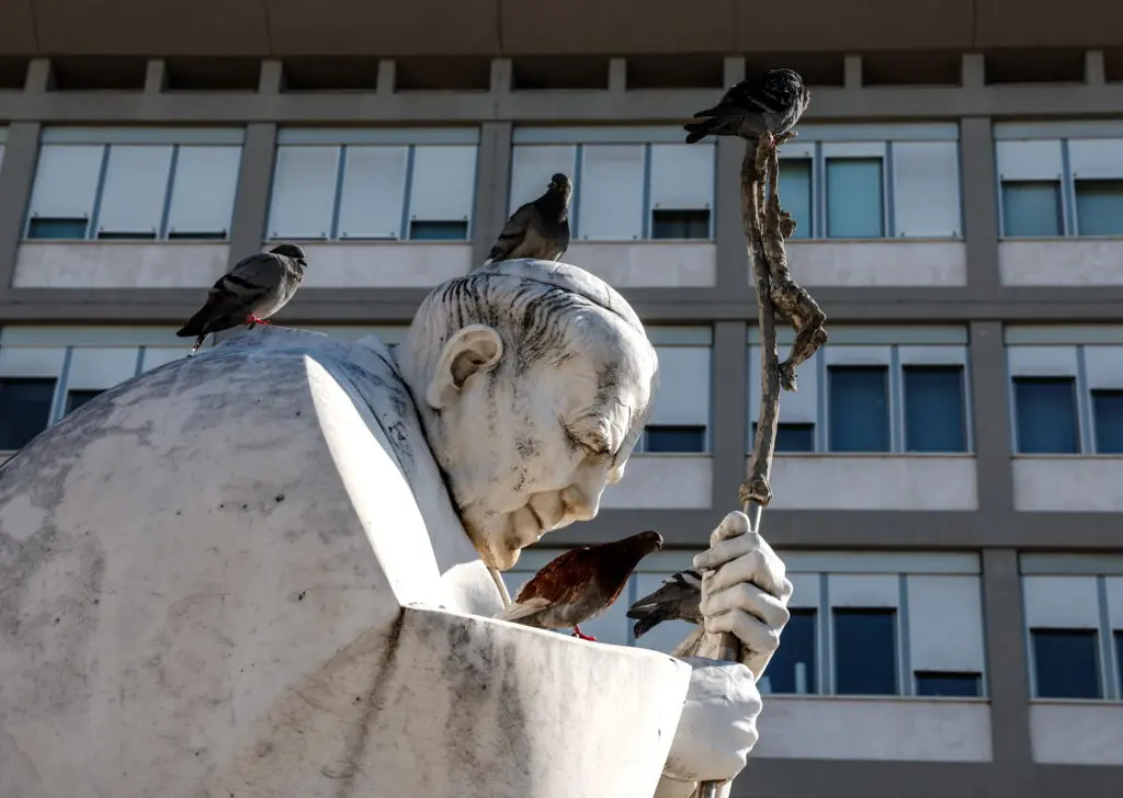 Papa Francisco: “Continúo con confianza mi internación en el policlínico Gemelli”