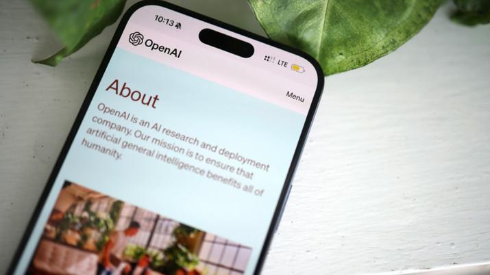 Llevo un mes utilizando Perplexity a diario: estos son los tres usos en los que la prefiero frente a ChatGPT