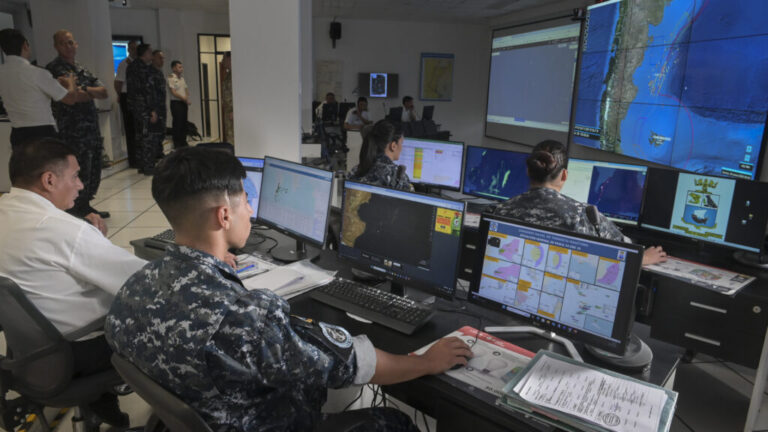 Pesca ilegal en Mar Argentino: cómo las Fuerzas Armadas preservan los recursos naturales