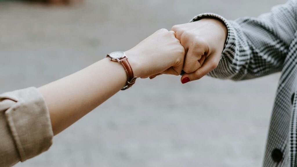 4 enseñanzas sobre la amistad en el libro de Proverbios