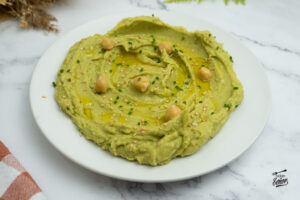 Hummus de aguacate. Receta sana y deliciosa de picoteo