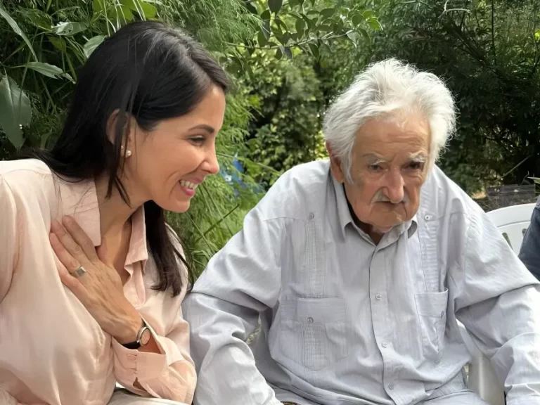 Luisa González visita a expresidente José Mujica en Uruguay