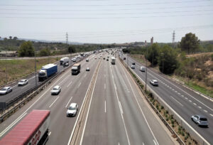 Sin peajes, la AP-7 se ha convertido en un infierno. La solución pasa por límites de velocidad variables de 60 km/h