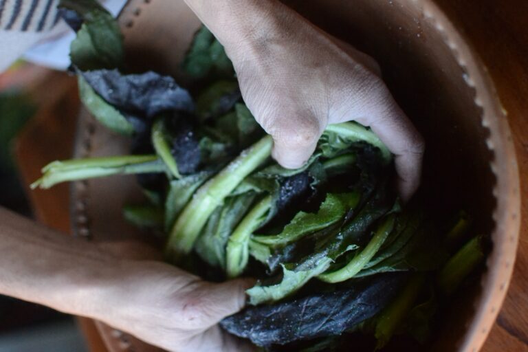 El maestro del kimchi: Julio Hernández, especialista en fermentos, dice que esa receta “tiene muchos beneficios y sabores especiales, pero se necesita deconstruir el paladar”