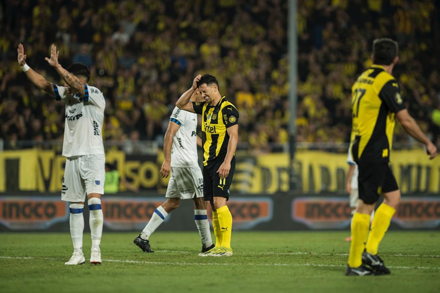 Liverpool goleó a Peñarol y se afianza como líder en el apertura Liverpool goleó a Peñarol y se afianza como líder en el apertura