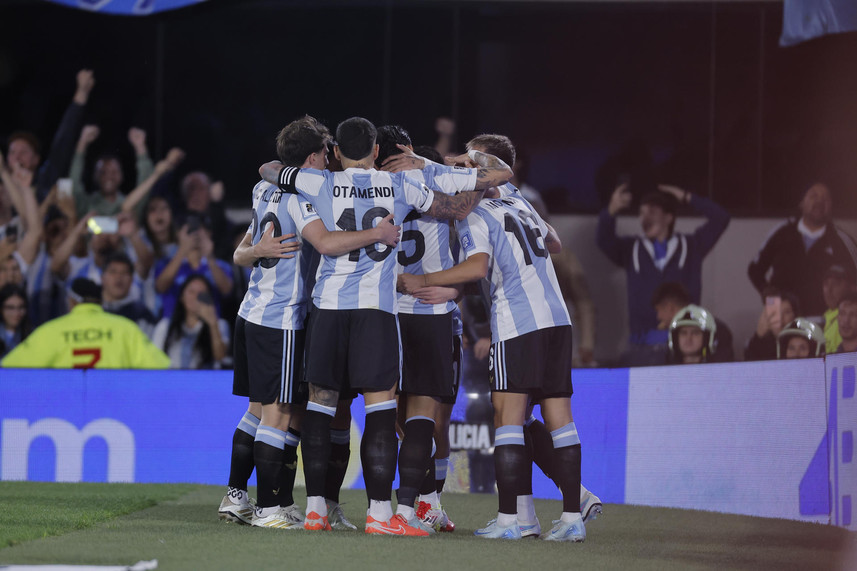 Argentina arrasa con Brasil y refuerza su dominio en las Eliminatorias Sudamericanas