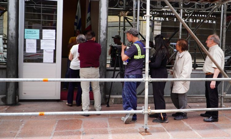 Se está llevando a cabo la jornada de ratificación de firmas para el plebiscito por una deuda justa