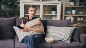 Movistar Plus+ desvela las series que estrenará en abril de 2025 con grandes actores de Hollywood