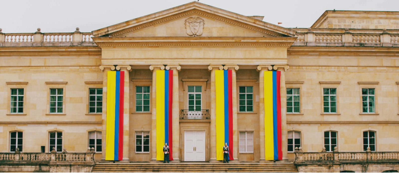 Cuando la Democracia se enfrenta a la Burocracia