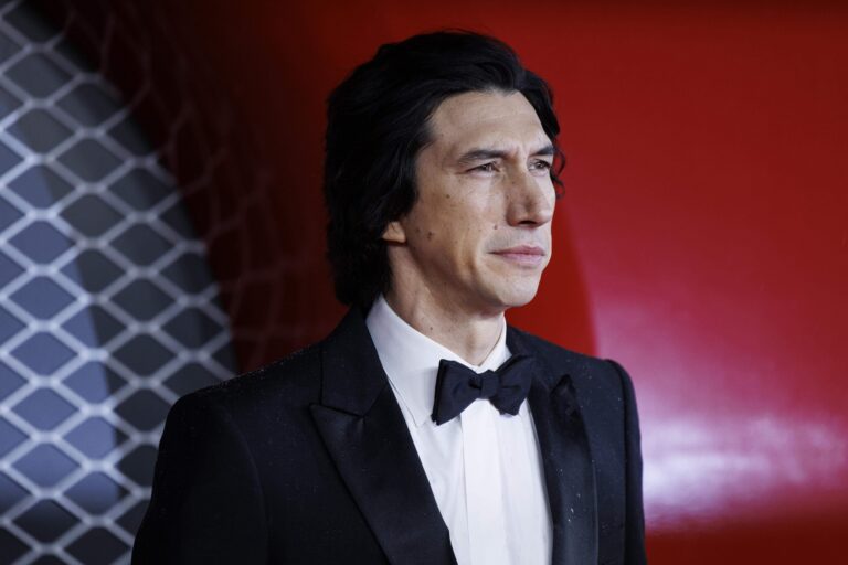 Jessica Chastain y Adam Driver protagonizarán la serie de drama “The Dealer”