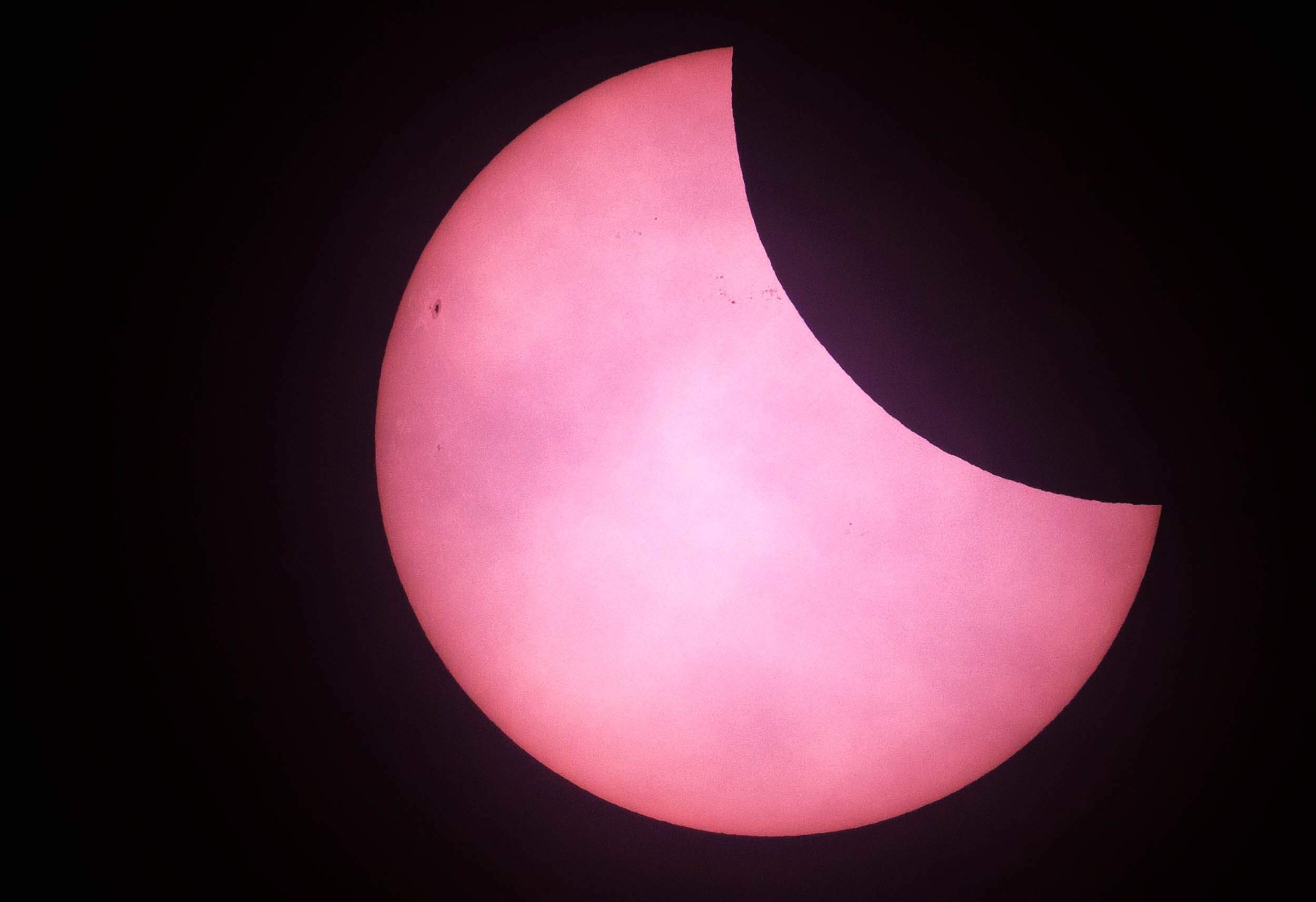 Eclipse parcial de sol: las fotos que dejó el Sol mordido por la Luna