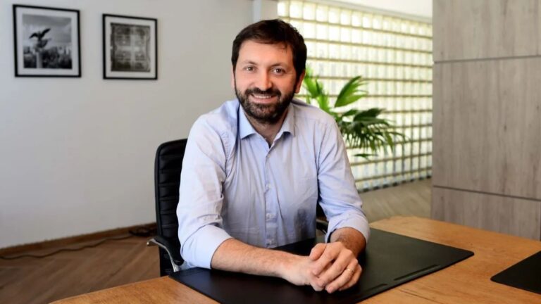 “Vos no estás limpio, te voy a hacer mierda”: la amenaza de Caputo a Manes, según Juliano