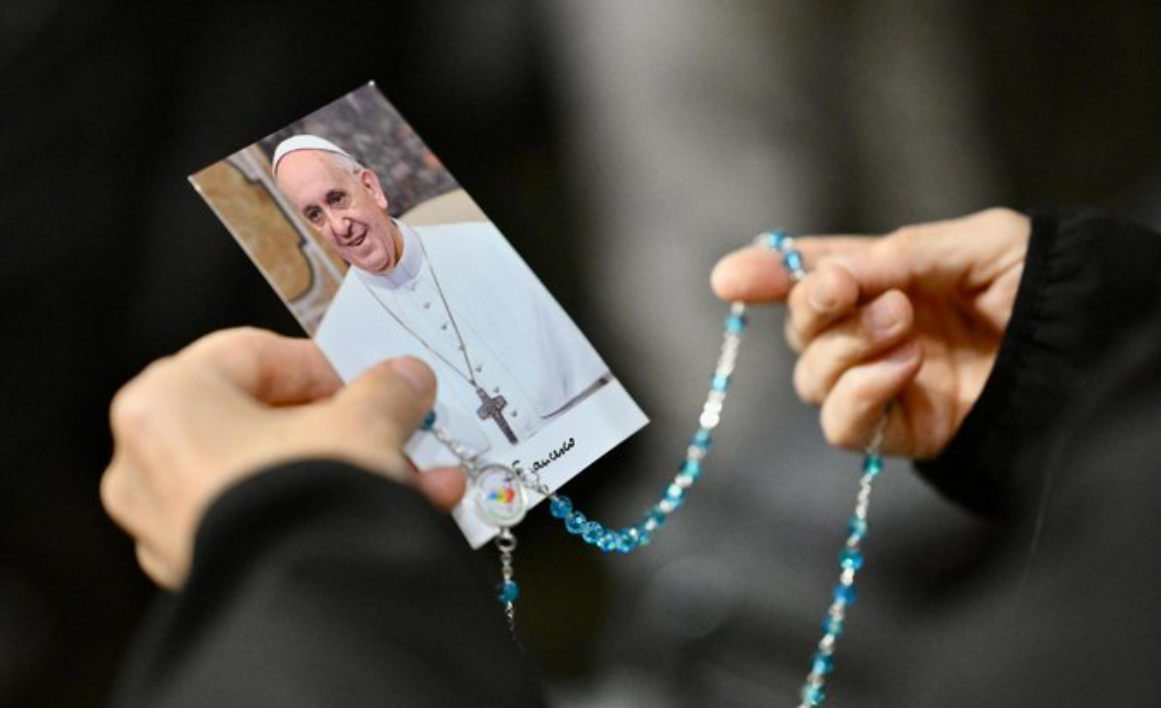El Papa, activo desde el Policlínico Gemelli: pidió promover el multilateralismo en un mundo de “policrisis” El Papa, activo desde el Policlínico Gemelli: pidió promover el multilateralismo en un mundo de “policrisis”