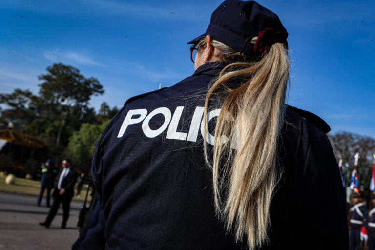 Condenan a funcionaria policial en Maldonado por filtrar información reservada a su hermano