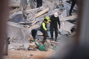 Rescatistas Identifican 15 Supervivientes Bajo el Rascacielos Colapsado en Bangkok Tras el Terremoto en Birmania