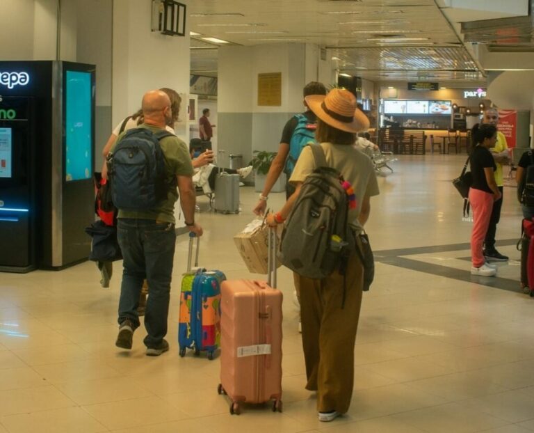 MINISTRA DUARTE DESTACA EL TURISMO RESPONSABLE Y SIN RIESGOS QUE OFRECE LA PLATAFORMA REGISTUR