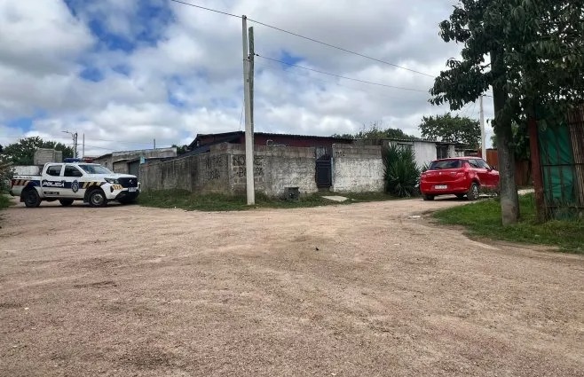 Ataque a tiros en Montevideo deja a padre e hija heridos: violencia en aumento en barrios periféricos