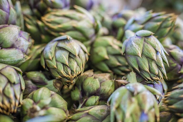 Alcachofas al Horno: Receta fácil y 4 ideas de salsas para acompañar