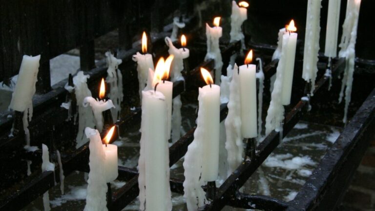 ¿Por qué el Antiguo y el Nuevo Testamento tratan la hechicería de forma distinta?