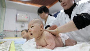 Natalidad en China: cómo pasaron de reducirla a promoverla