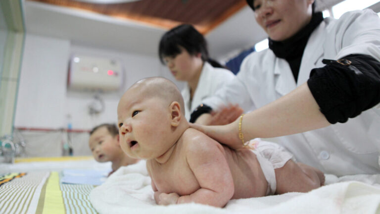 Natalidad en China: cómo pasaron de reducirla a promoverla
