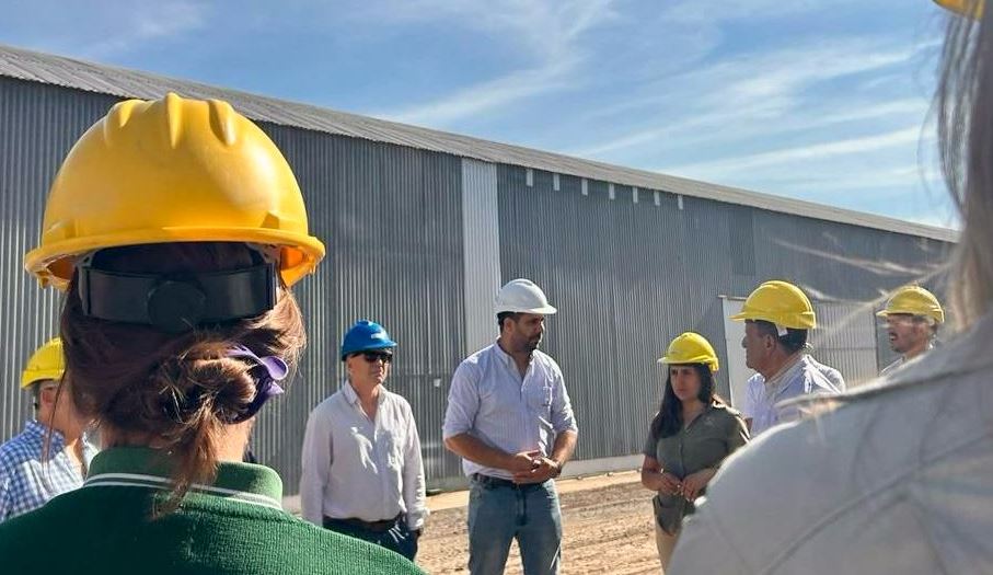 Comenzó la cosecha de semillas del año 2025 y para festejarlo se armó una gira por la “cocina” de un sector estratégico
