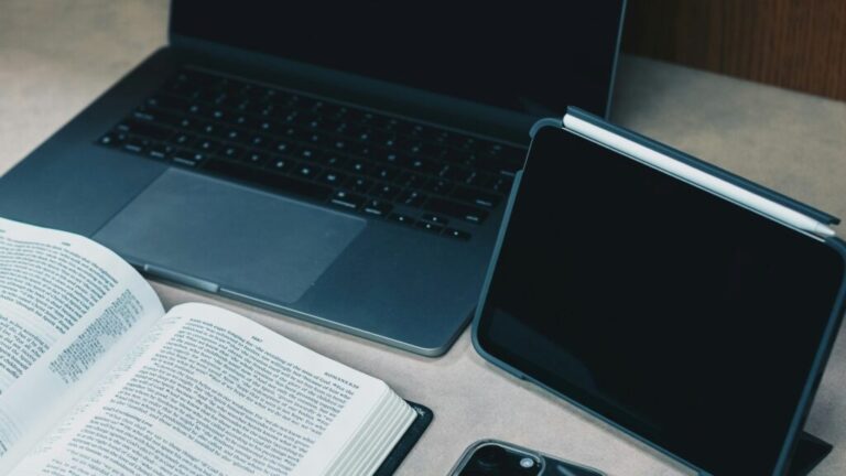 ¿Debería usar la inteligencia artificial para ayudarme a escribir sermones?