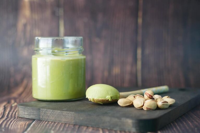 Crema de Pistacho Casera: Receta irresistible para combinar con todo 