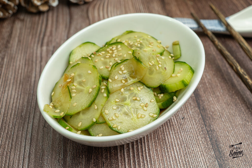 Sunomono. Ensalada japonesa de pepino