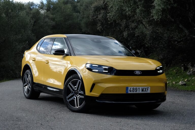 Ford Capri, análisis: sus 400 kilómetros (reales) de autonomía y un gran comportamiento brillan sobre su colaboración con Volkswagen
