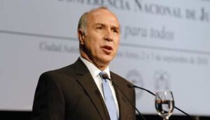 El Gobierno cruzó a Lorenzetti por sugerir que García-Mansilla se vaya de la Corte Suprema