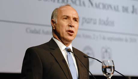 El Gobierno cruzó a Lorenzetti por sugerir que García-Mansilla se vaya de la Corte Suprema