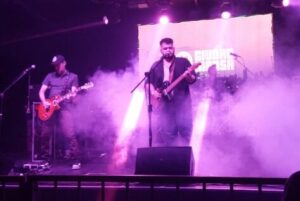 El rock sonó fuerte en Vöudevil con Cabezones, Edu Schmidt y bandas nacionales