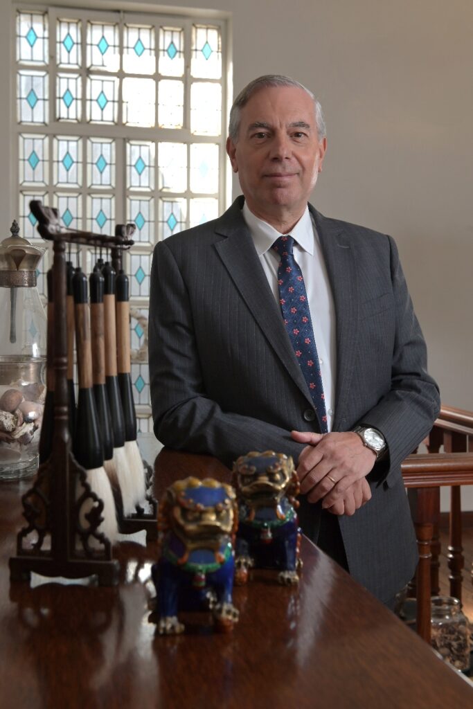 Entre China y Estados Unidos: la experiencia del único militar argentino que convivió con ambos Ejércitos