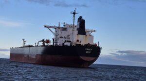 Estonia libera un carguero sospechoso de infracción a las sanciones de la UE contra Rusia: ¿Qué significa para la seguridad europea?