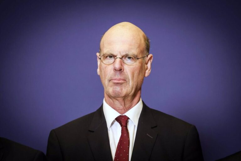 Francia propone una respuesta equilibrada a los aranceles impuestos por Trump: ¿Qué significa para el comercio?